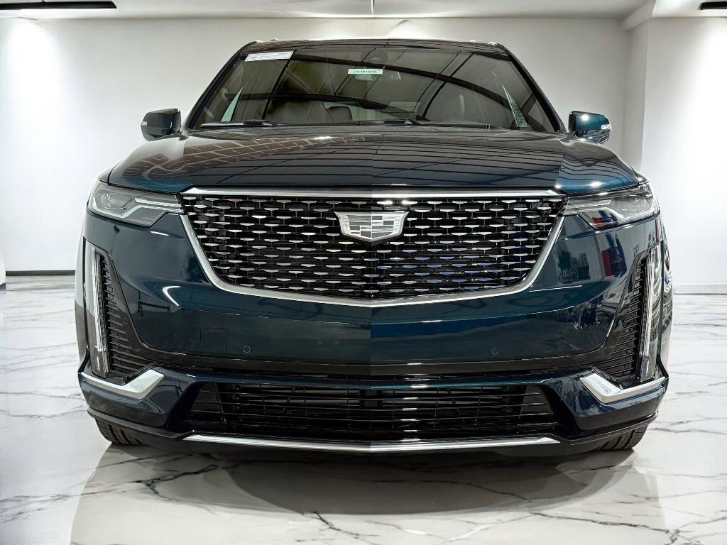 new 2025 Cadillac XT6 car, priced at $54,001