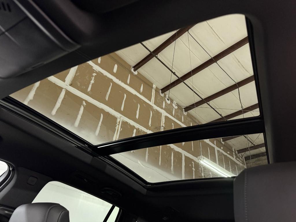 new 2025 Cadillac XT6 car, priced at $52,803