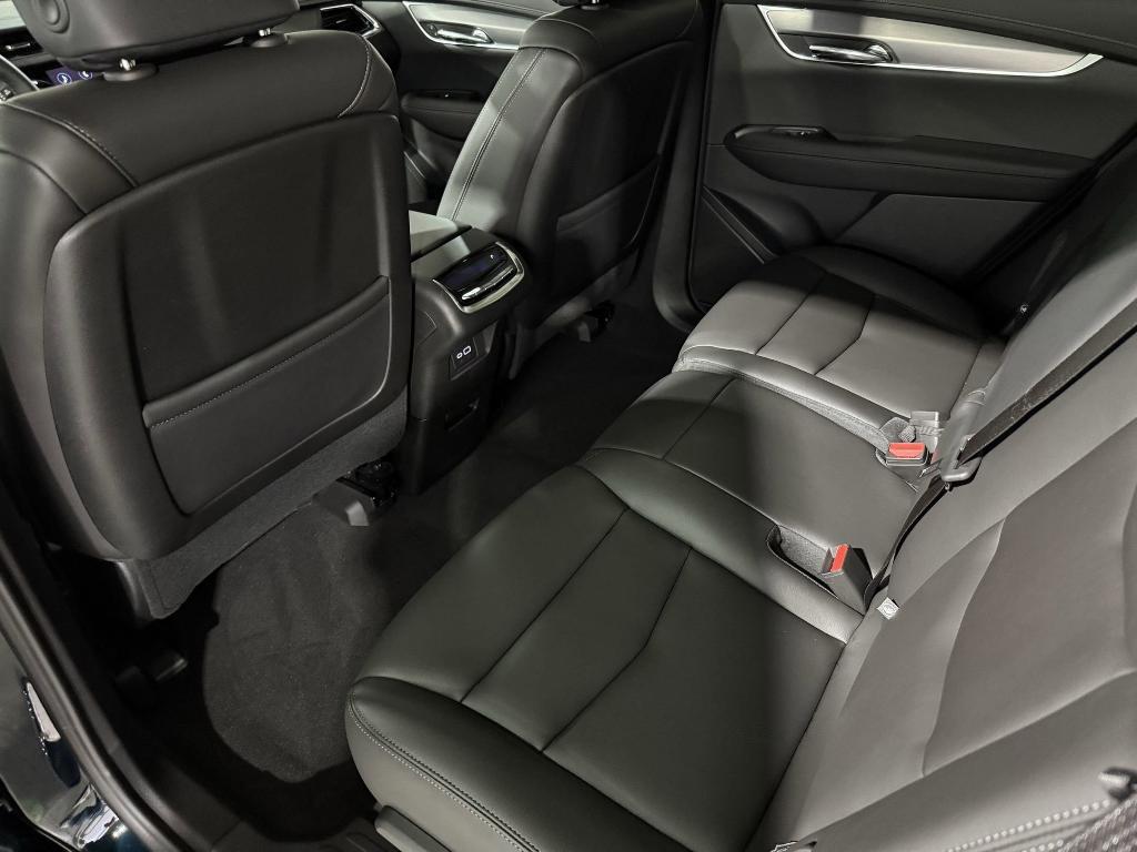 new 2025 Cadillac XT6 car, priced at $52,803