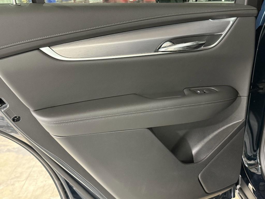 new 2025 Cadillac XT6 car, priced at $52,803