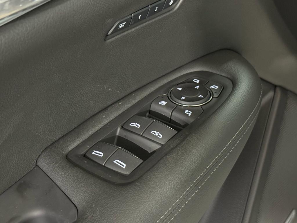 new 2025 Cadillac XT6 car, priced at $61,981
