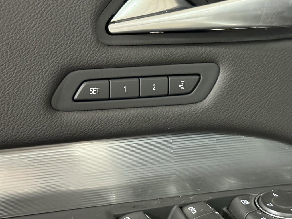 new 2025 Cadillac XT4 car, priced at $42,911