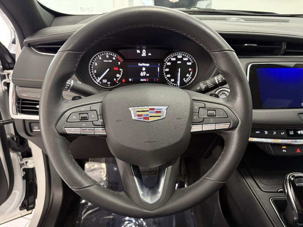 used 2023 Cadillac XT4 car, priced at $30,498