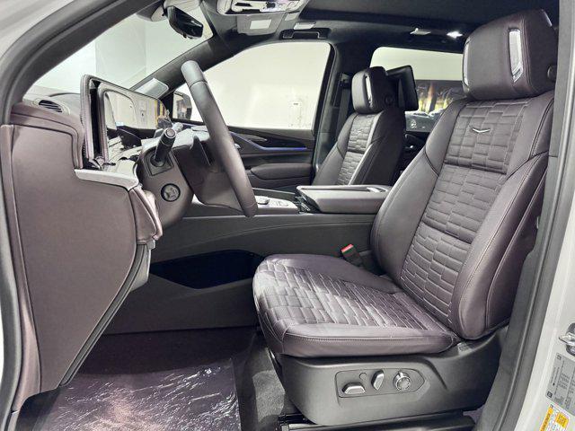 new 2024 Cadillac Escalade ESV car, priced at $114,965