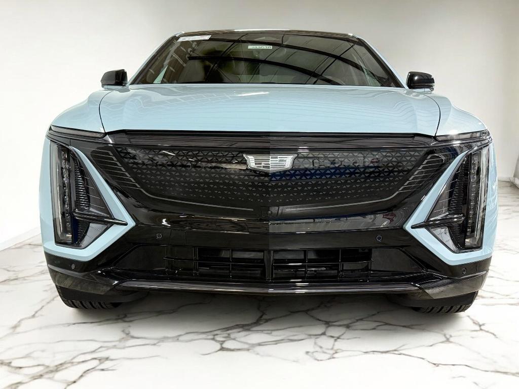 new 2025 Cadillac LYRIQ car, priced at $70,131