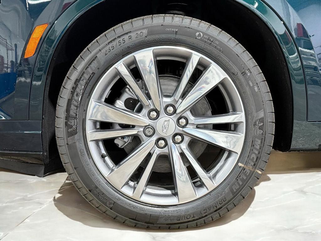 new 2025 Cadillac XT6 car, priced at $57,812