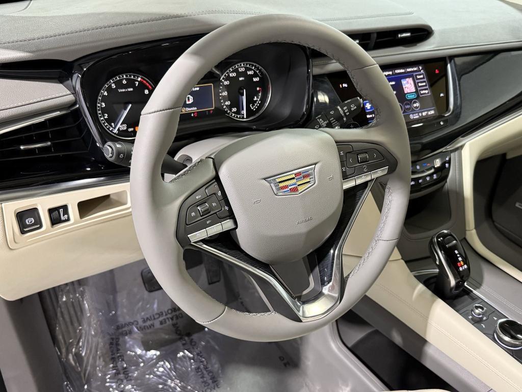 new 2025 Cadillac XT6 car, priced at $57,812