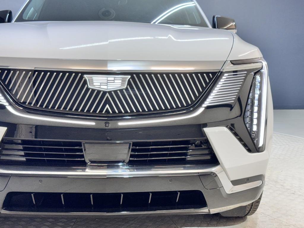 new 2025 Cadillac Escalade car, priced at $149,990