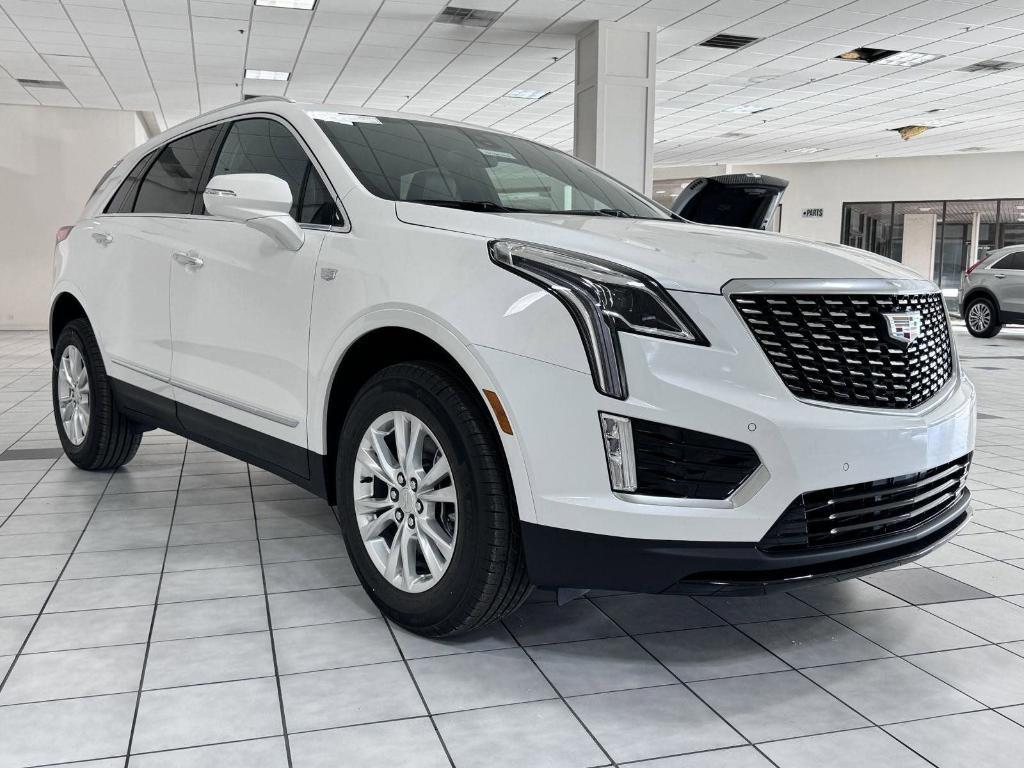 new 2025 Cadillac XT5 car, priced at $46,622