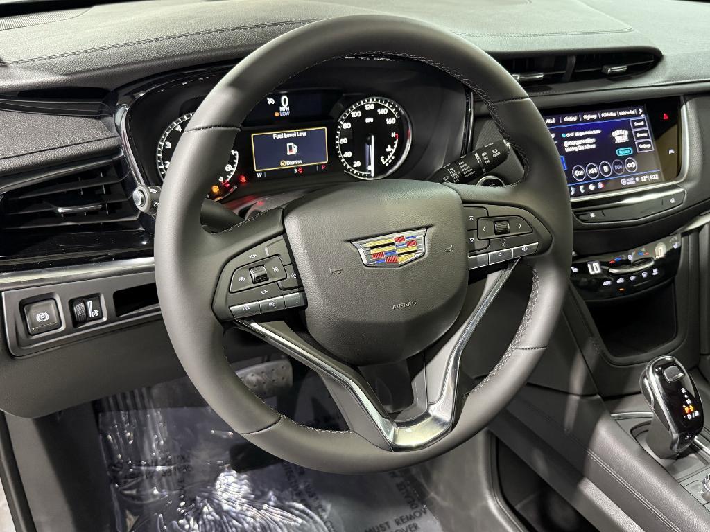 new 2025 Cadillac XT6 car, priced at $50,281