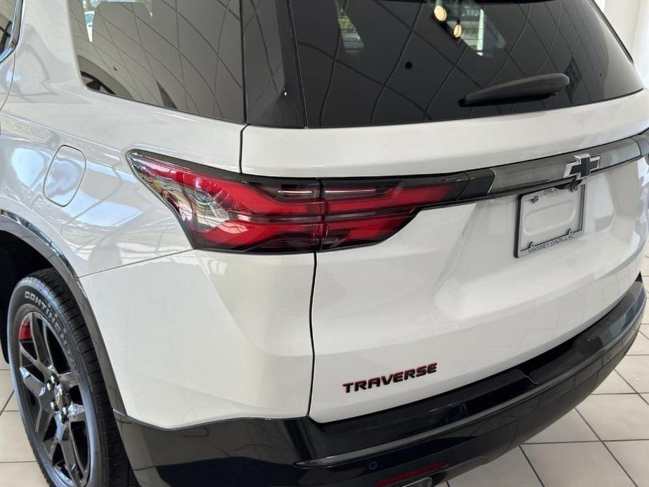 used 2022 Chevrolet Traverse car, priced at $32,998