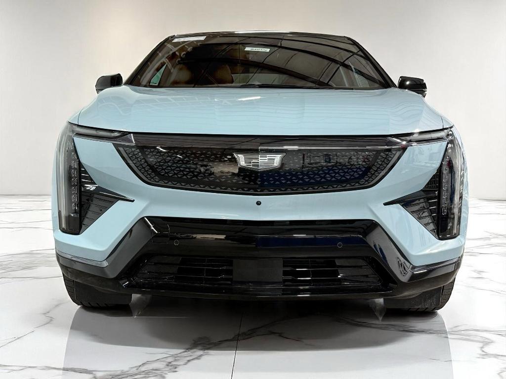 new 2025 Cadillac OPTIQ car, priced at $56,581
