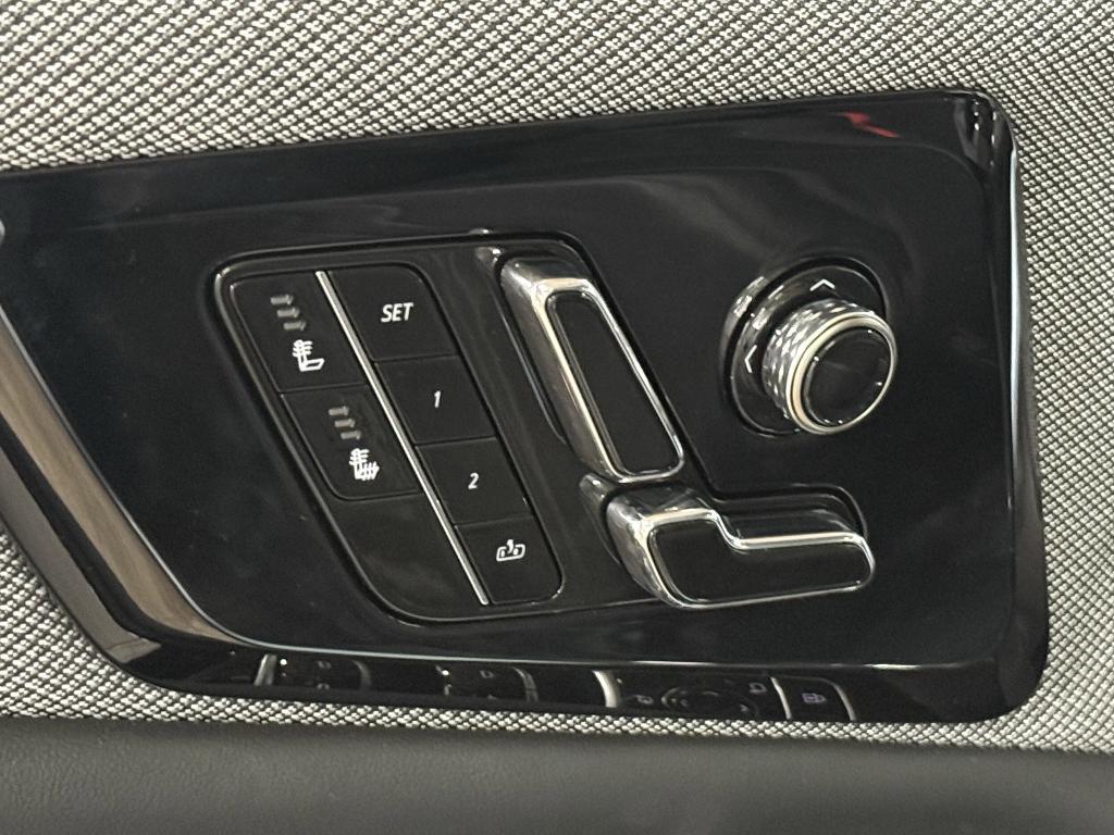 new 2025 Cadillac OPTIQ car, priced at $56,581