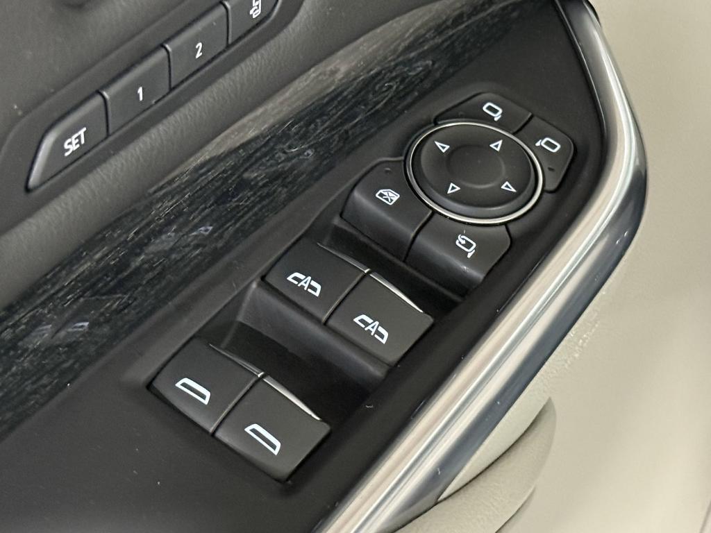 used 2021 Cadillac XT4 car, priced at $23,999