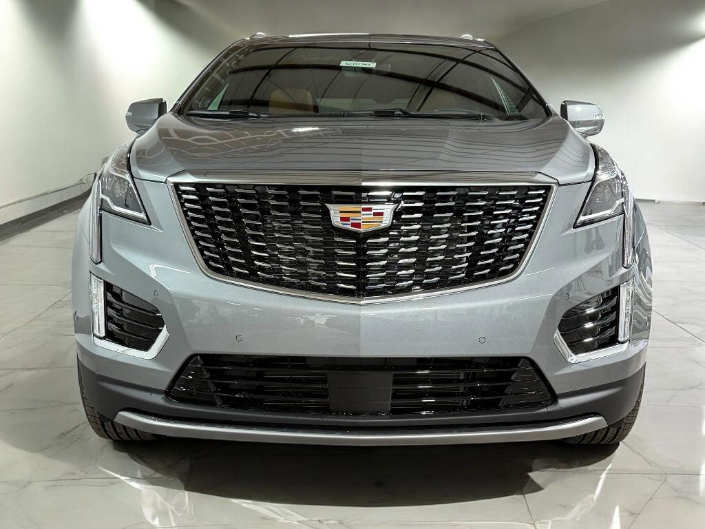 new 2025 Cadillac XT5 car, priced at $56,571