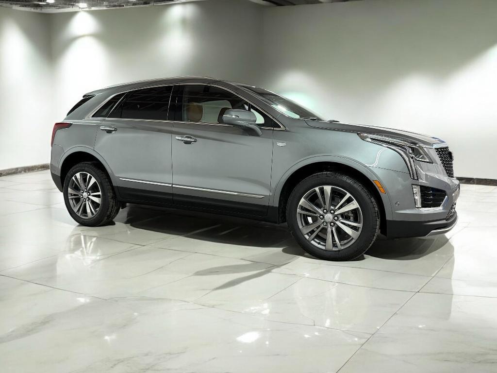 new 2025 Cadillac XT5 car, priced at $56,571