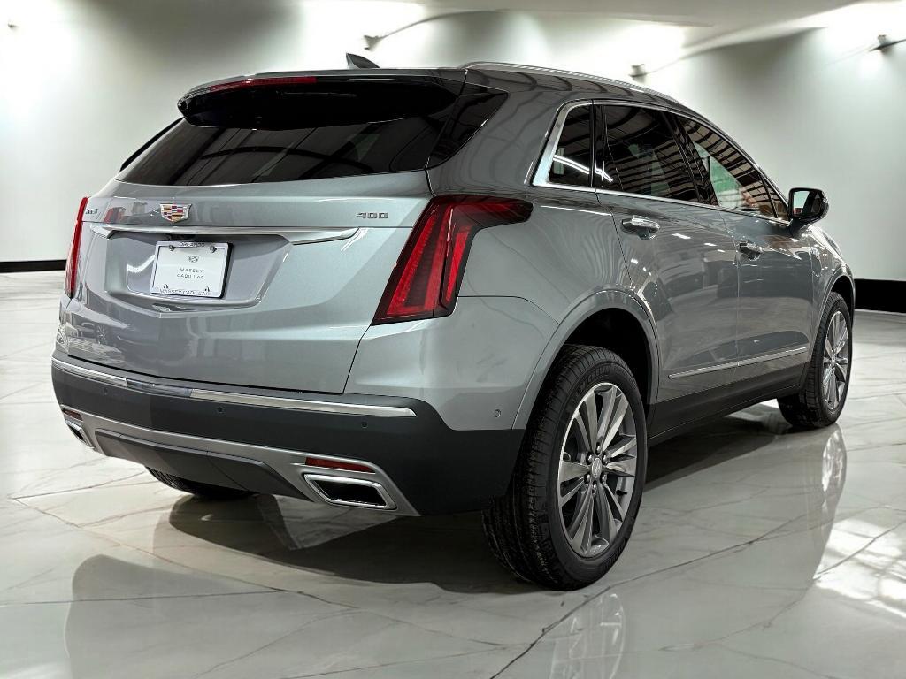 new 2025 Cadillac XT5 car, priced at $56,571
