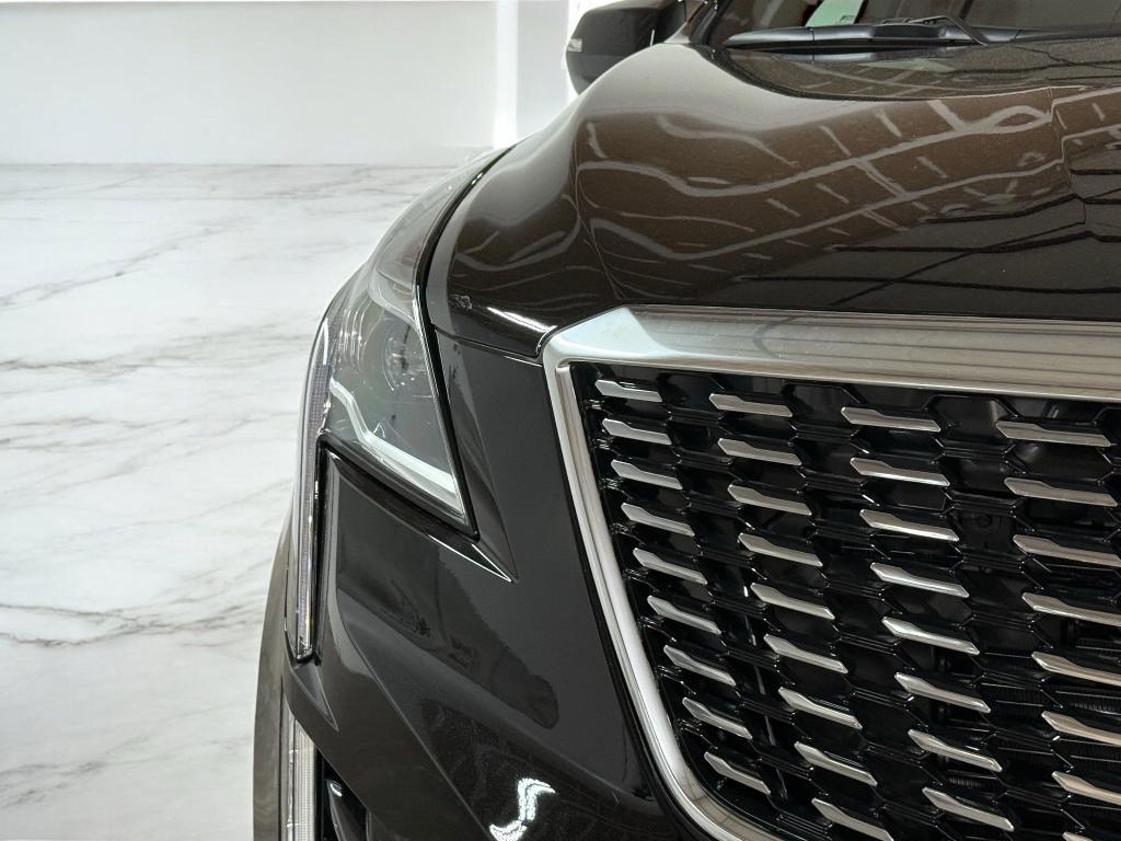 new 2025 Cadillac XT5 car, priced at $46,221
