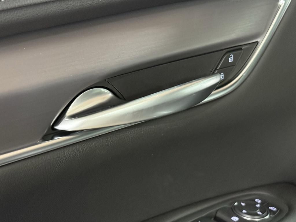 new 2025 Cadillac XT5 car, priced at $46,221