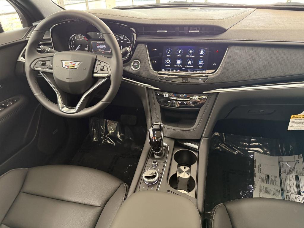 new 2025 Cadillac XT6 car, priced at $51,582