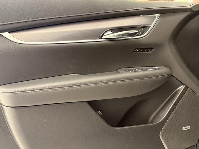 new 2025 Cadillac XT6 car, priced at $52,090