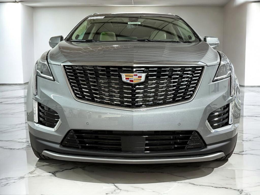 new 2025 Cadillac XT5 car, priced at $57,561