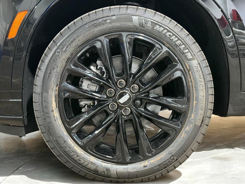 new 2025 Cadillac XT6 car, priced at $54,001