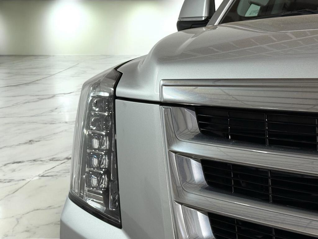 used 2019 Cadillac Escalade car, priced at $33,998