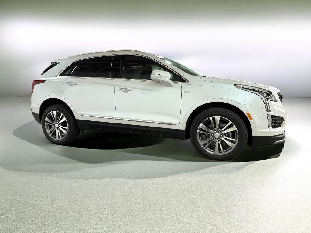 new 2025 Cadillac XT5 car, priced at $59,311