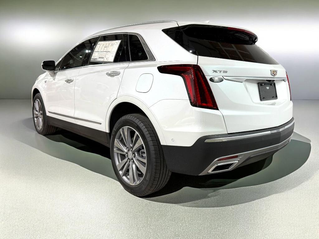 new 2025 Cadillac XT5 car, priced at $59,311