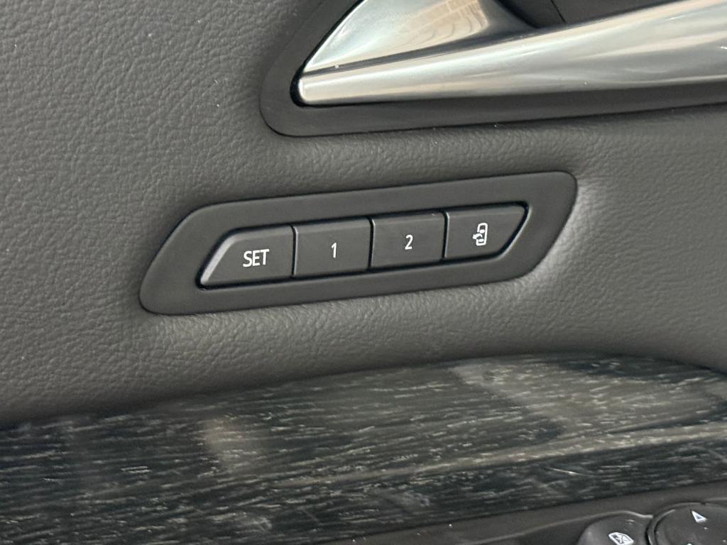 used 2023 Cadillac XT4 car, priced at $24,996