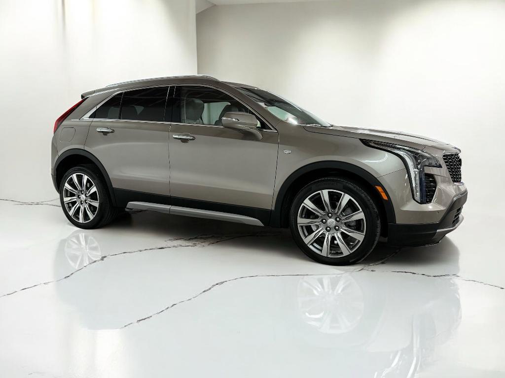 used 2023 Cadillac XT4 car, priced at $31,999