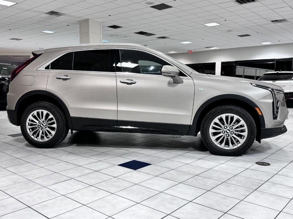 new 2025 Cadillac XT4 car, priced at $42,010