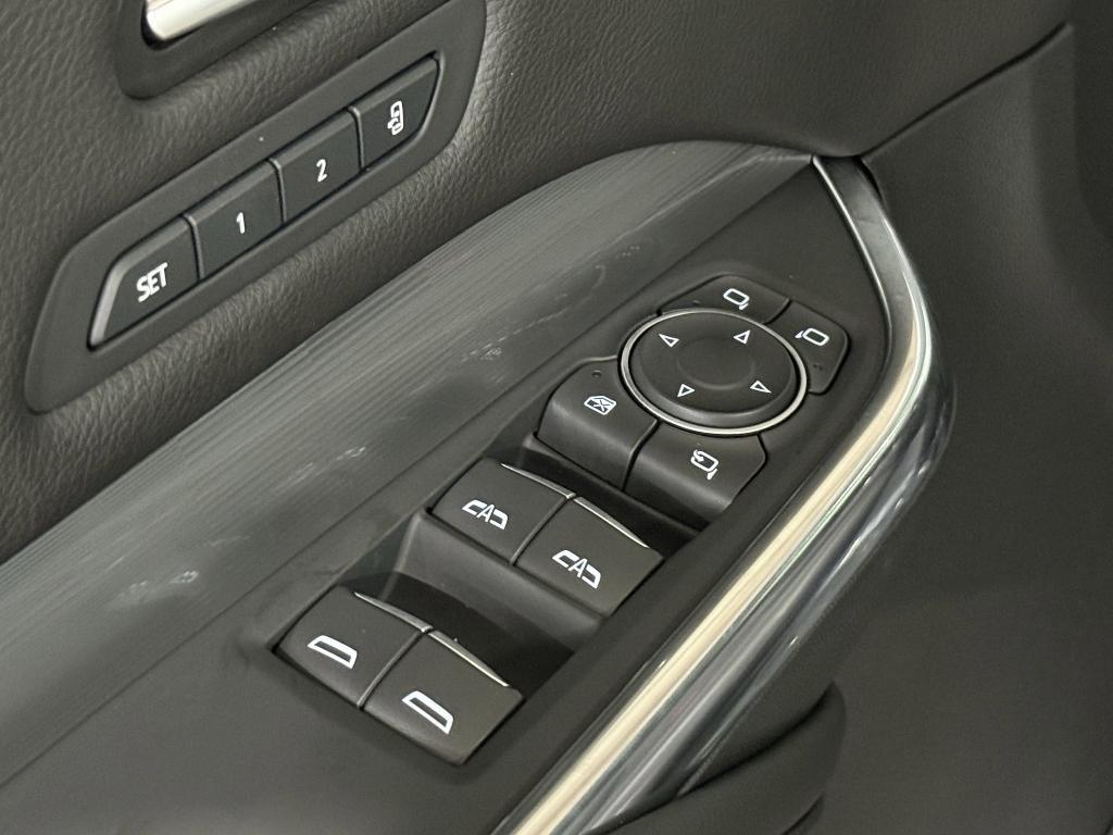 new 2025 Cadillac XT4 car, priced at $43,231
