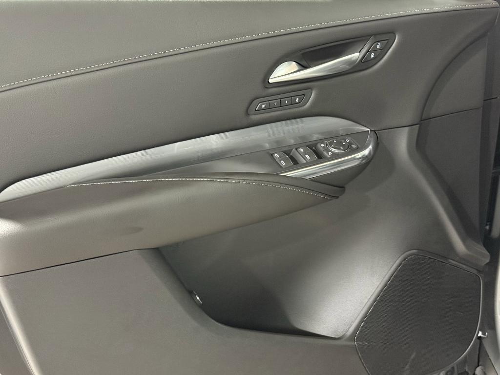 new 2025 Cadillac XT4 car, priced at $43,231