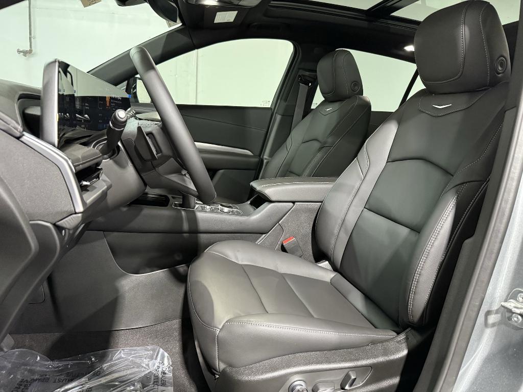 new 2025 Cadillac XT4 car, priced at $43,231