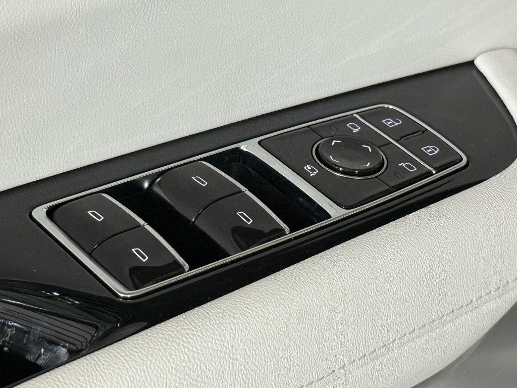 new 2026 Cadillac VISTIQ car, priced at $81,111