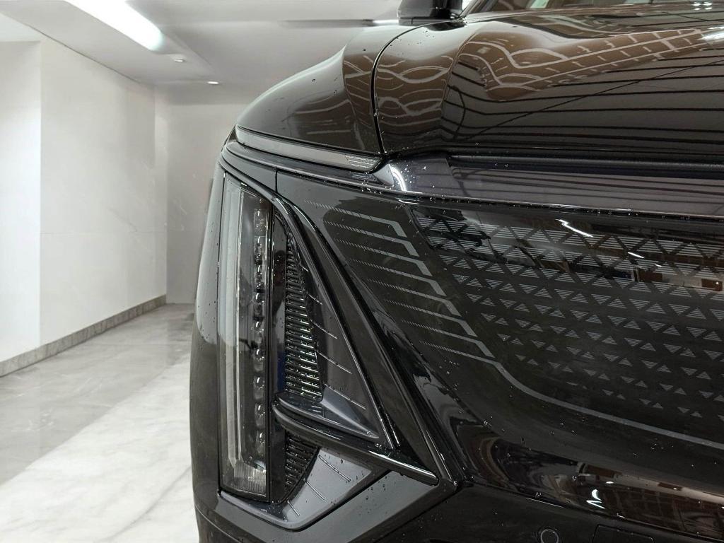 new 2025 Cadillac LYRIQ car, priced at $70,131