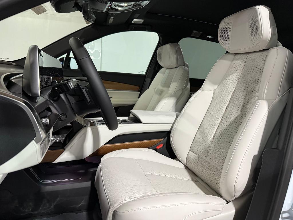 new 2026 Cadillac VISTIQ car, priced at $82,211