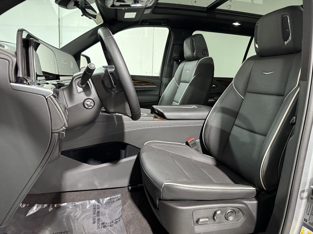 new 2024 Cadillac Escalade ESV car, priced at $98,513