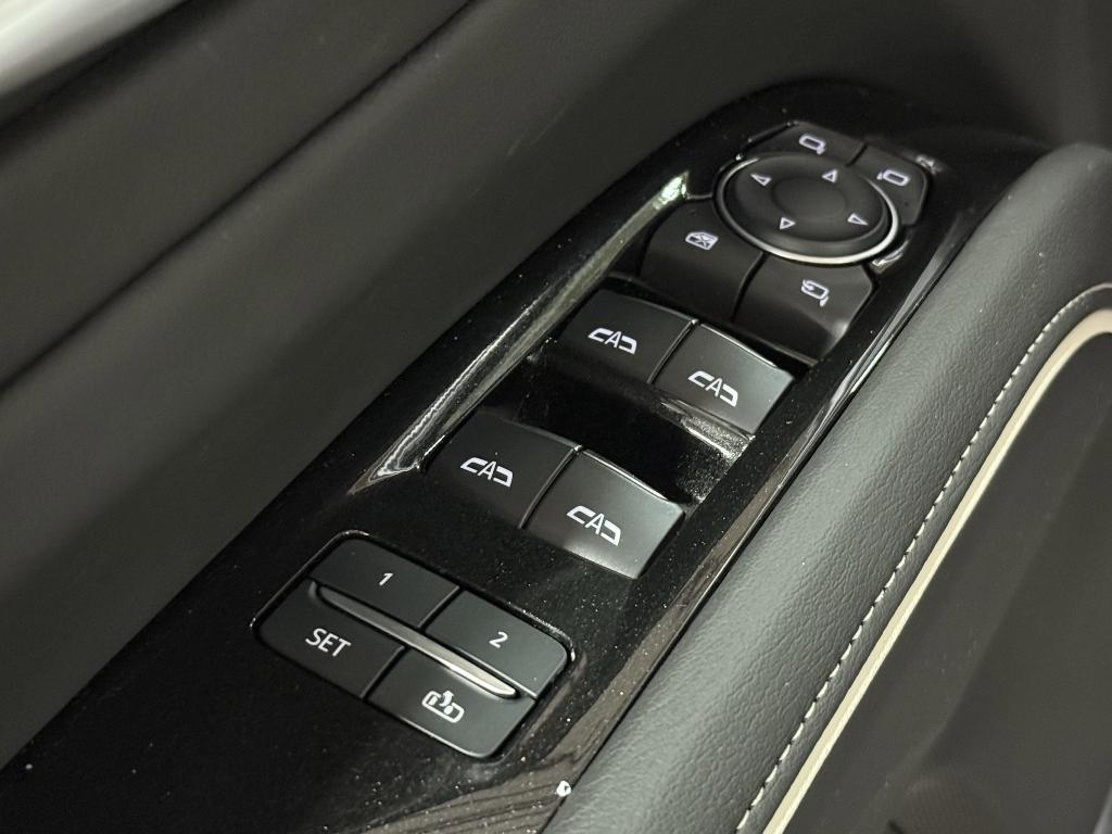 new 2024 Cadillac Escalade ESV car, priced at $97,514
