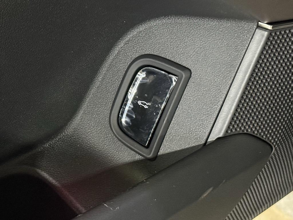 new 2025 Cadillac LYRIQ car, priced at $61,211