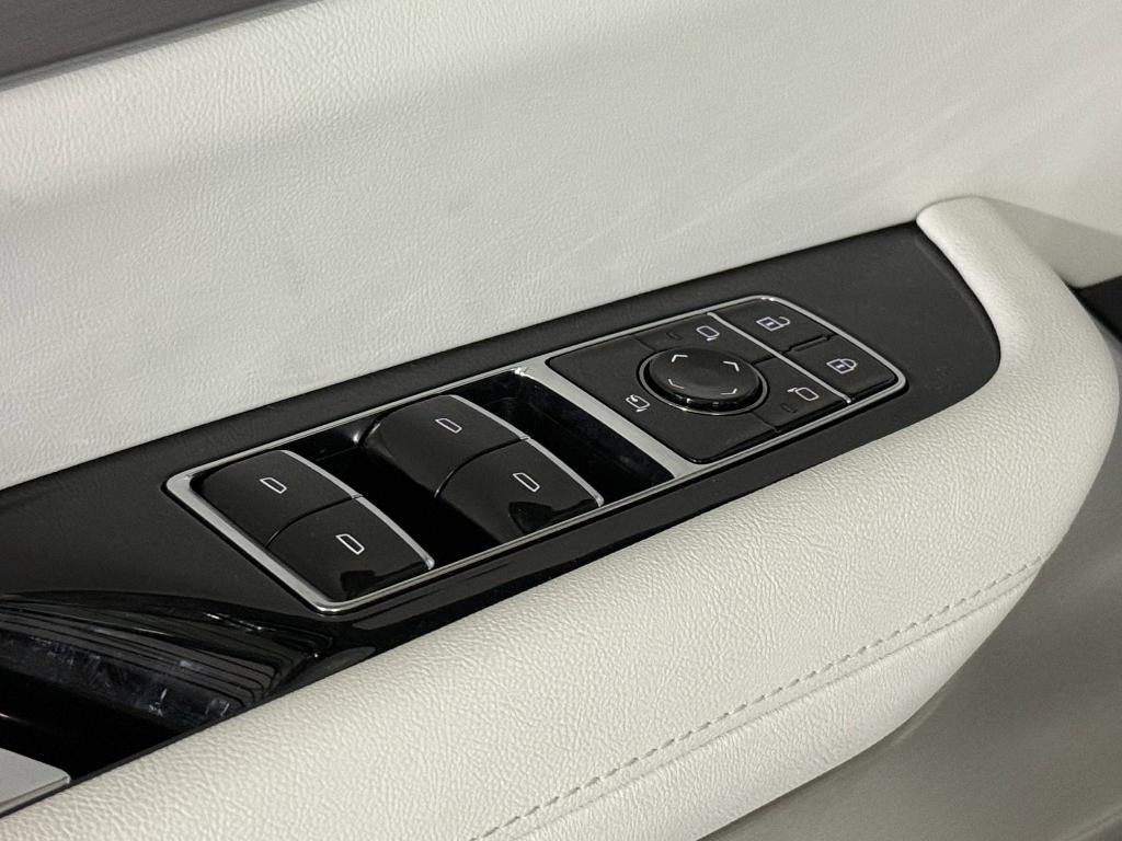 new 2026 Cadillac VISTIQ car, priced at $81,611