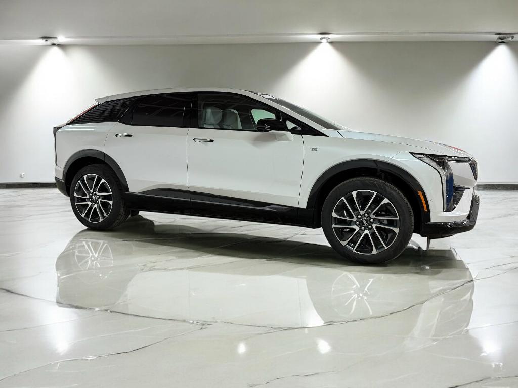 new 2025 Cadillac OPTIQ car, priced at $56,211