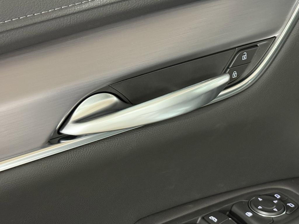 new 2025 Cadillac XT5 car, priced at $46,611