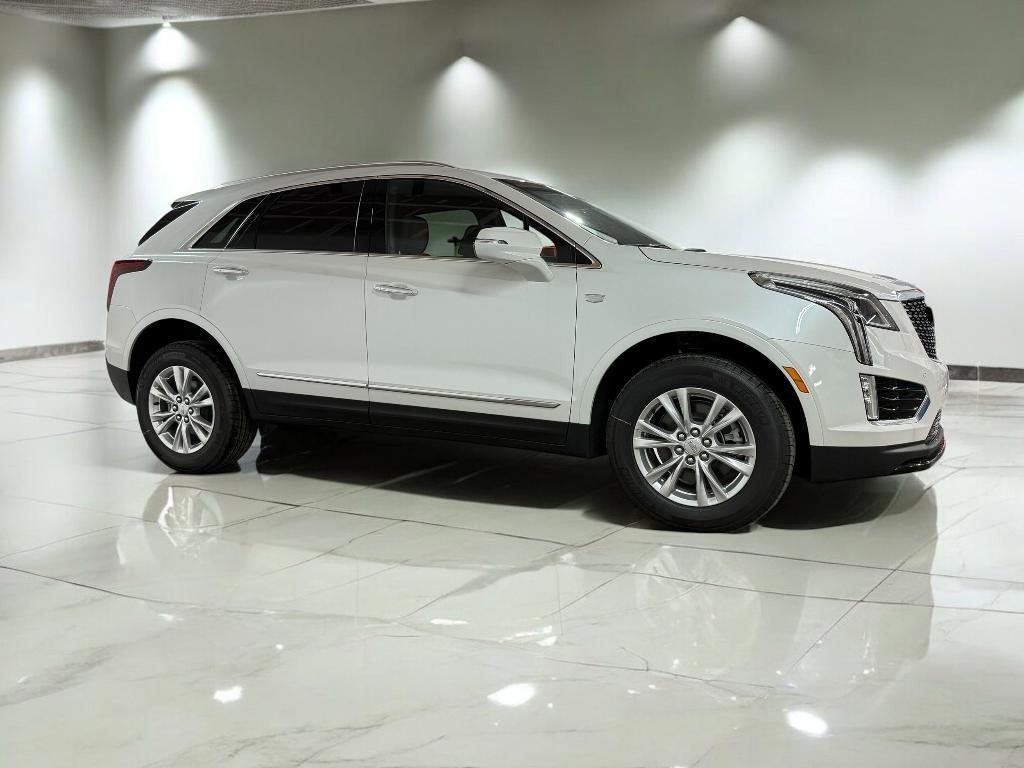 new 2025 Cadillac XT5 car, priced at $46,611