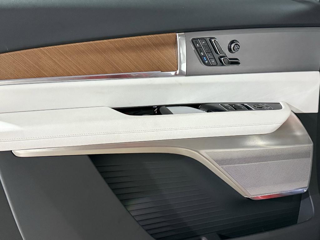 new 2026 Cadillac VISTIQ car, priced at $81,111