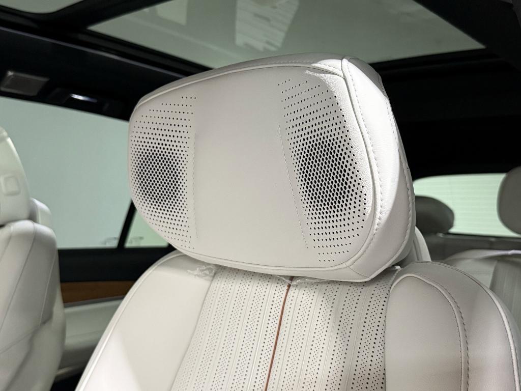 new 2026 Cadillac VISTIQ car, priced at $81,111