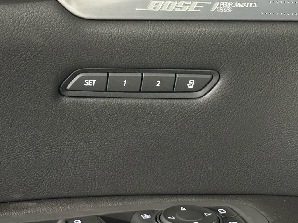 new 2025 Cadillac XT5 car, priced at $57,201