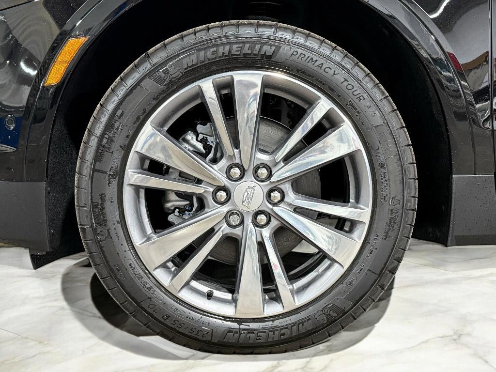 new 2025 Cadillac XT5 car, priced at $57,201